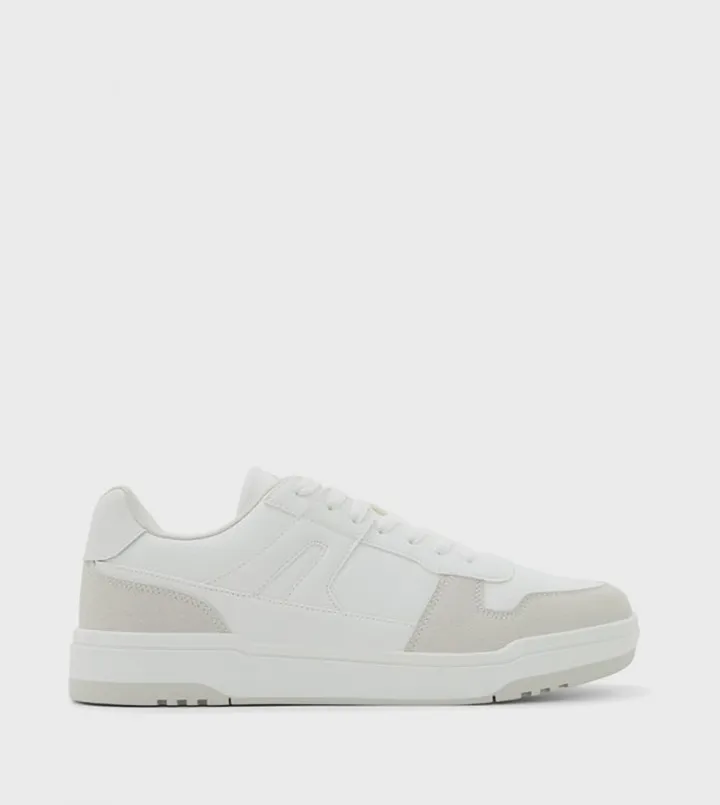 VALLELY Lace-Up Sneakers