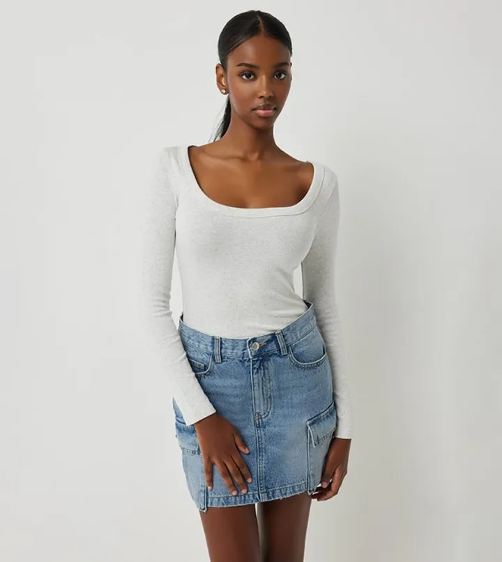 Ribbed Scoop Neck Long Sleeves Top