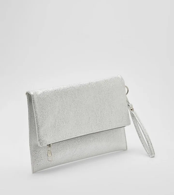 Metallic Folded Basic Clutch
