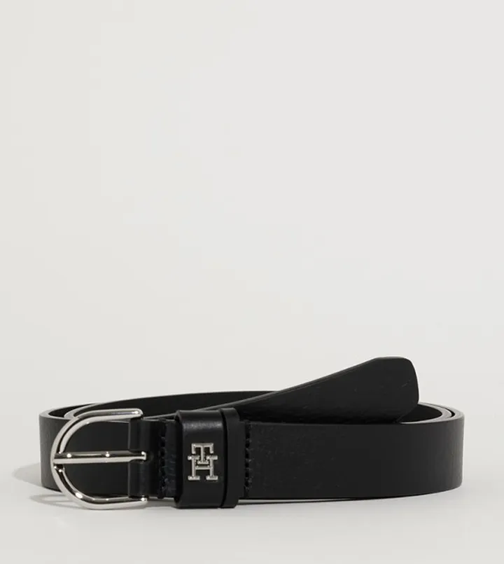 Essential Buckle Closure Leather Belt