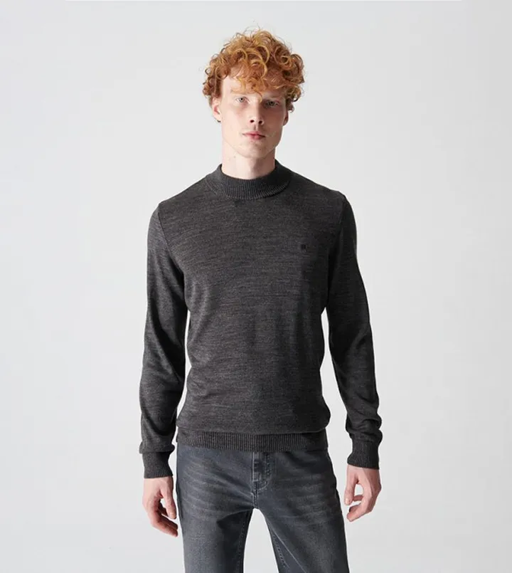 Long Sleeves Knitted Sweater