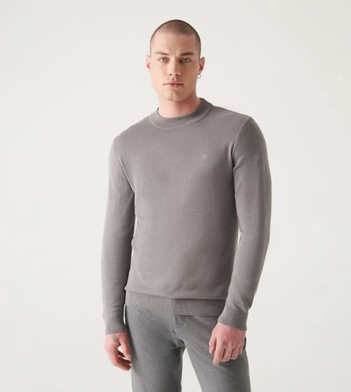 Logo Detail Long Sleeves Sweater