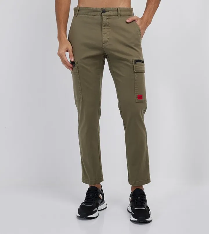 Logo Badge Casual Pants