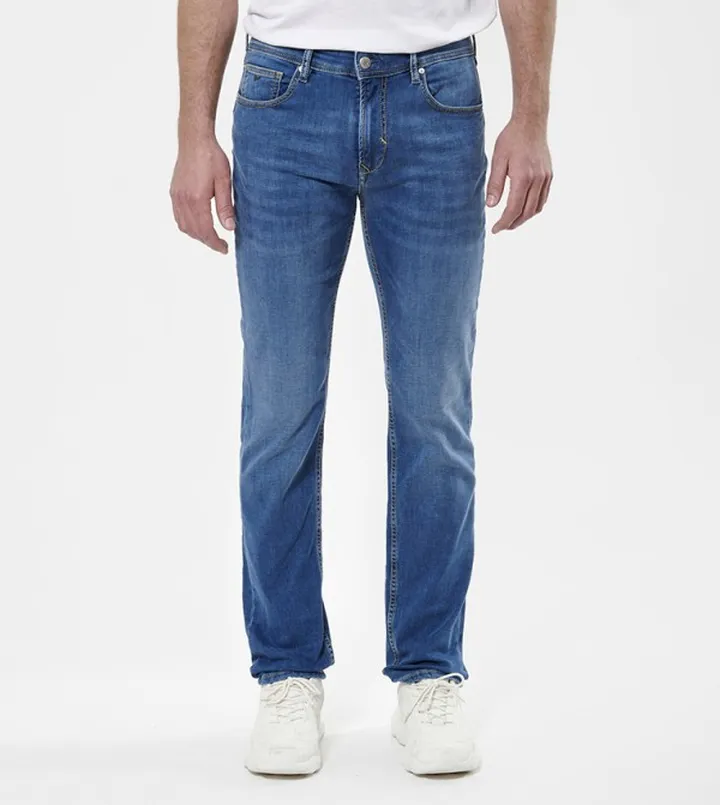 Mid Rise Straight Fit Jeans