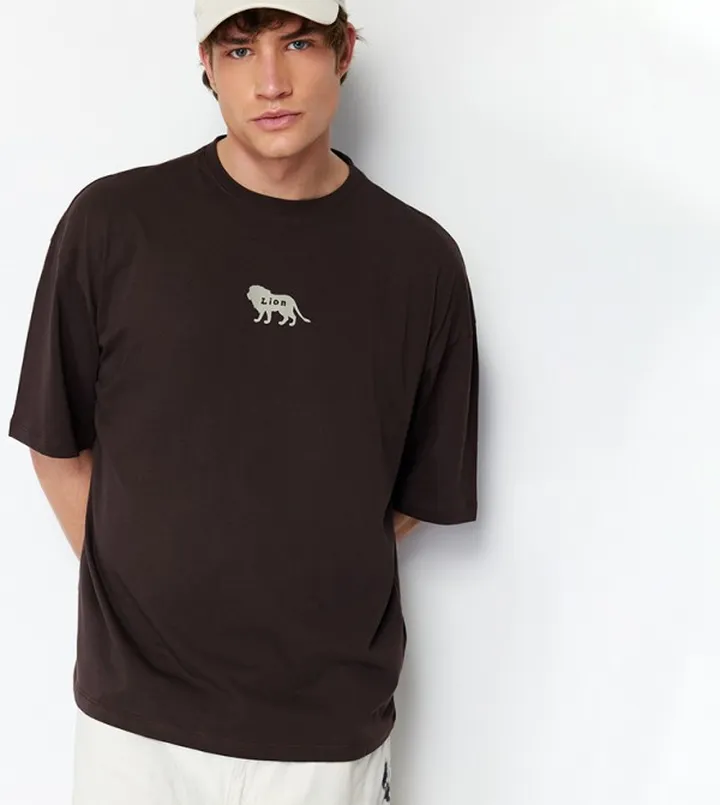 Embroidered Short Sleeves Oversized T-Shirt