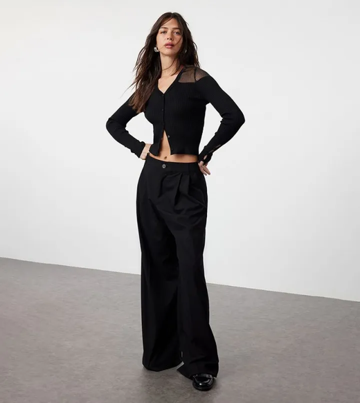 Ribbed Long Sleeves Crop Top