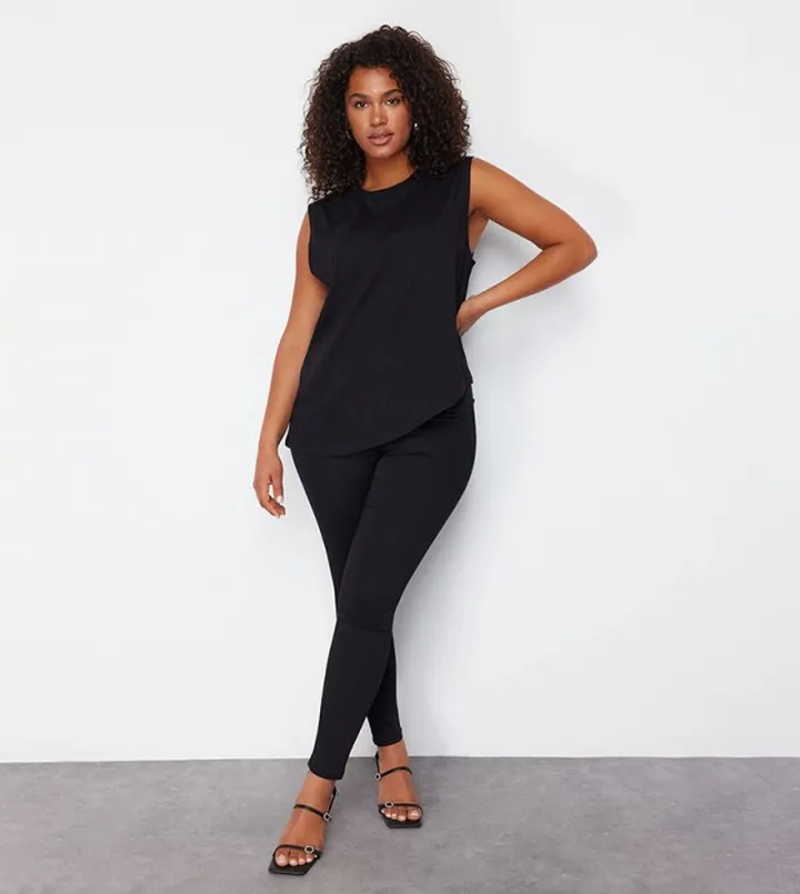 Sustainable Knitted Sleeveless Top