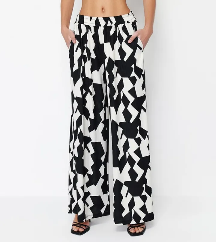 Patterned Elastic Waist Wide Leg Trousers