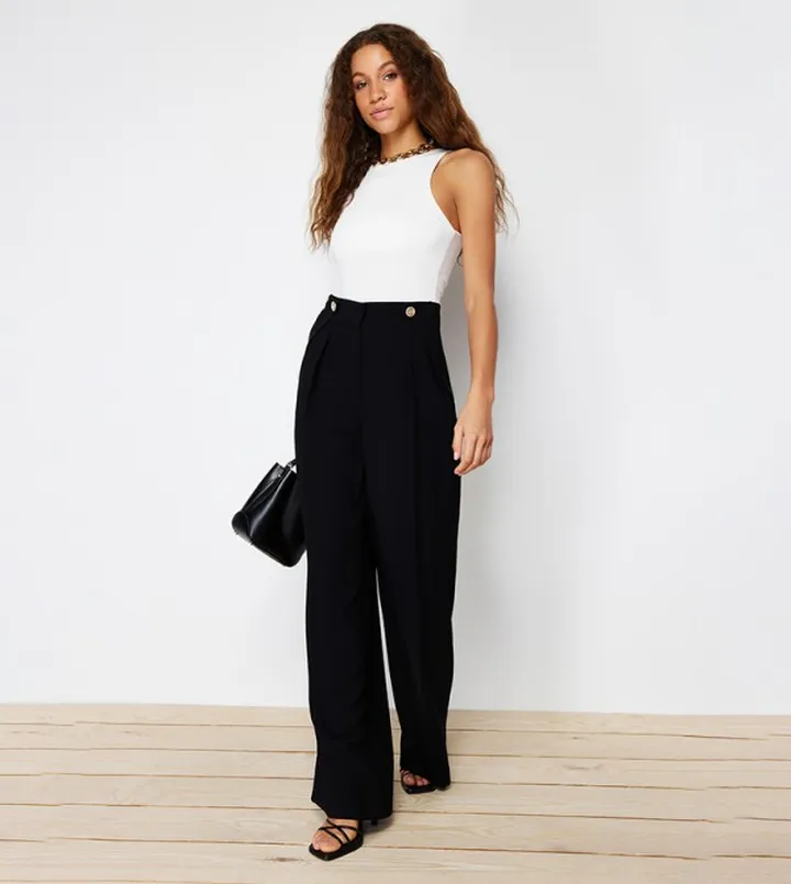 Wide Leg Buttoned Woven Trousers