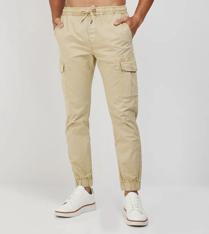 Aero Men's Solid Cargo Pants