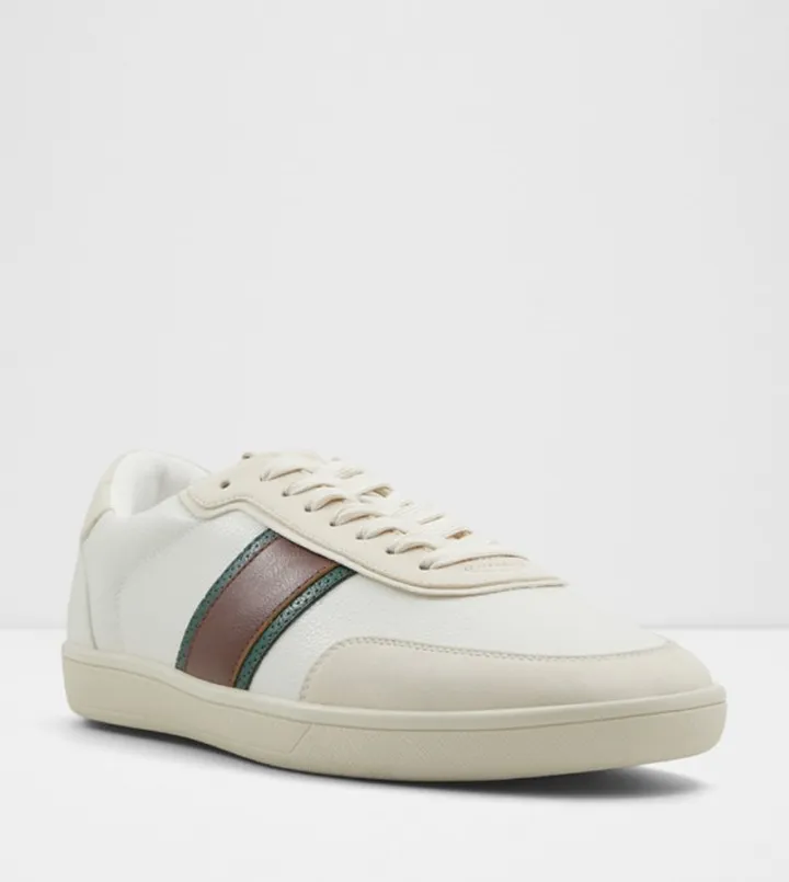 UPTOWN Lace-Up Sneakers