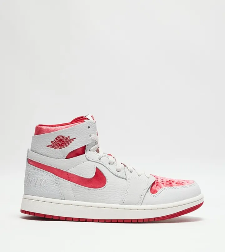 Jordan 1 Zoom Air High Top Sneakers