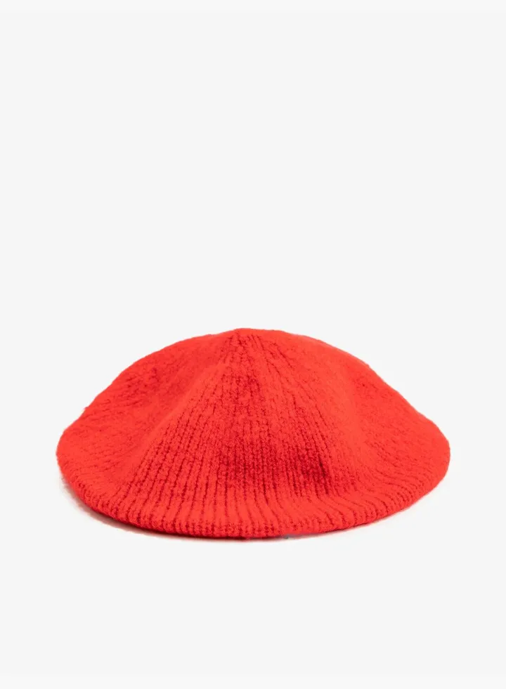 Knitted Ribbed Beanie