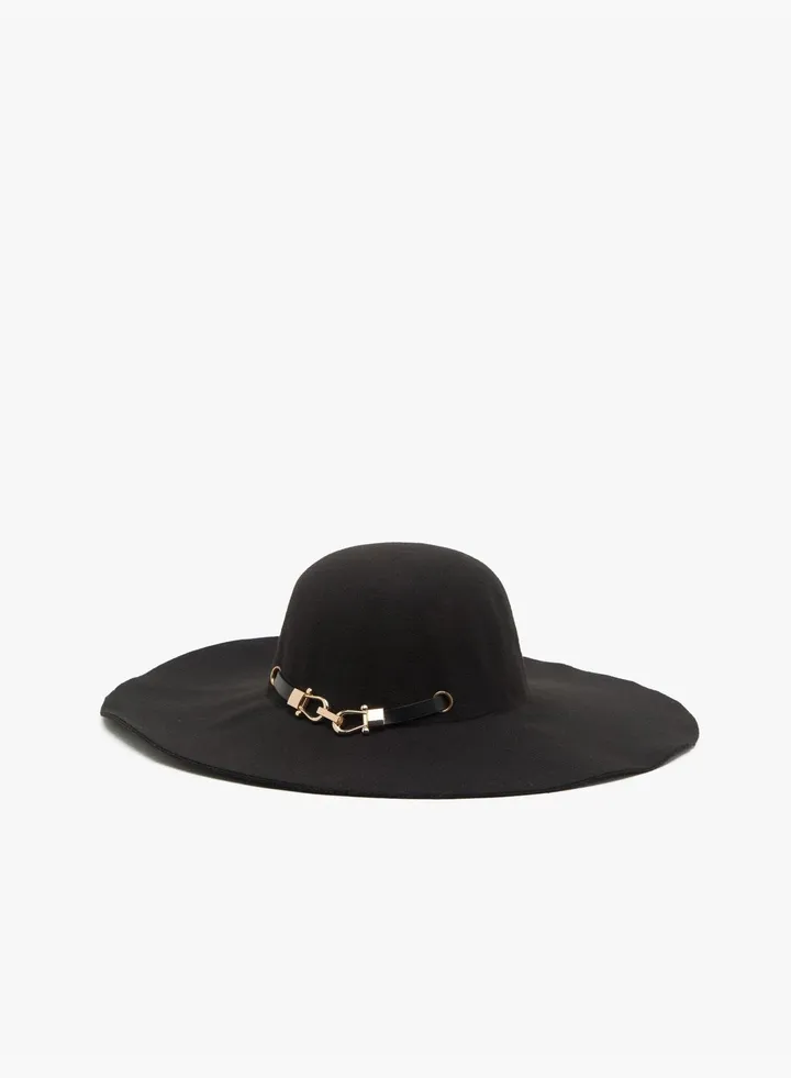 Buckle Detailed Hat