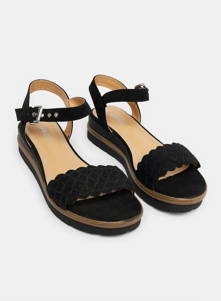 Causal Sandal
