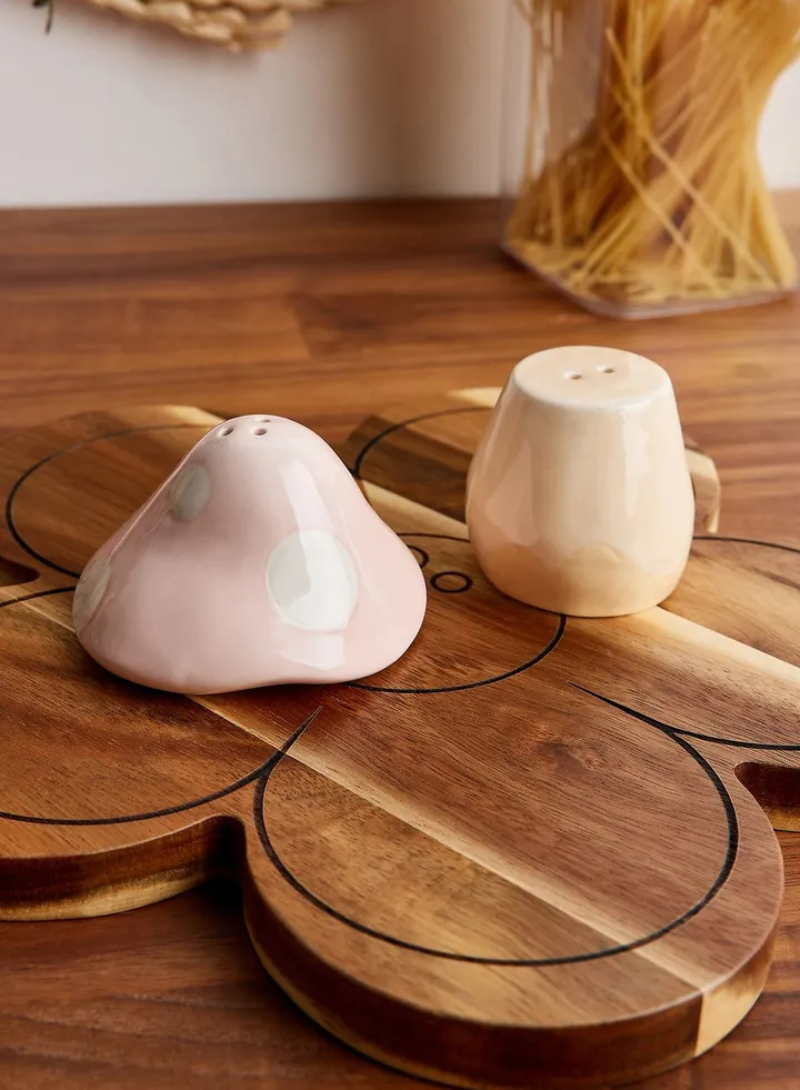 Novelty Shakers