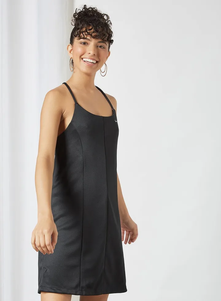 Sportswear Icon Clash Dress Black/(Dk Smoke Grey)