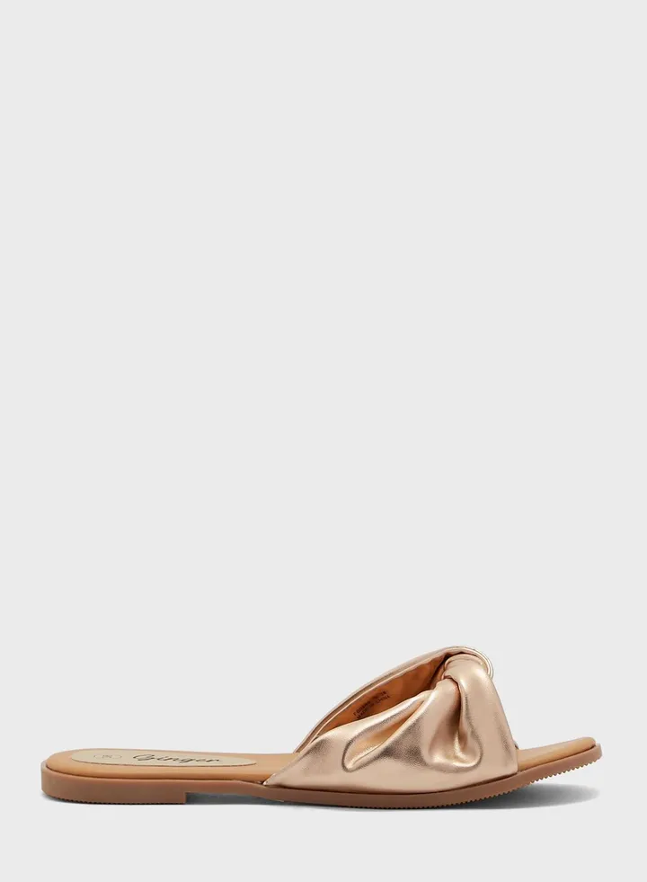 Twisted Front Flat Sandal