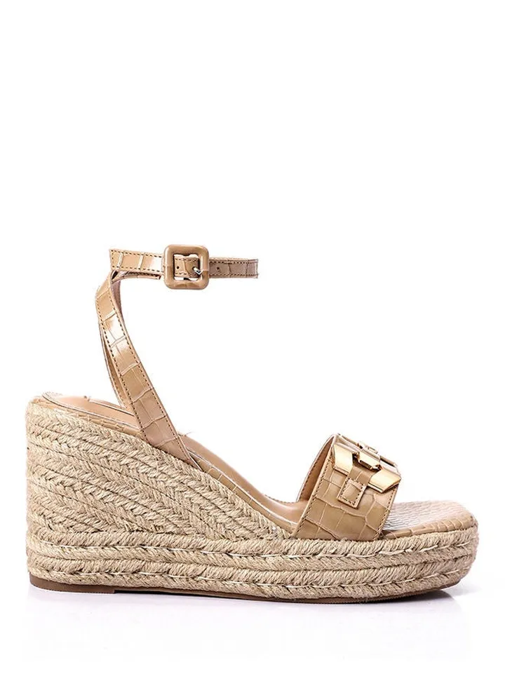 Fashionable Heeled Shoe