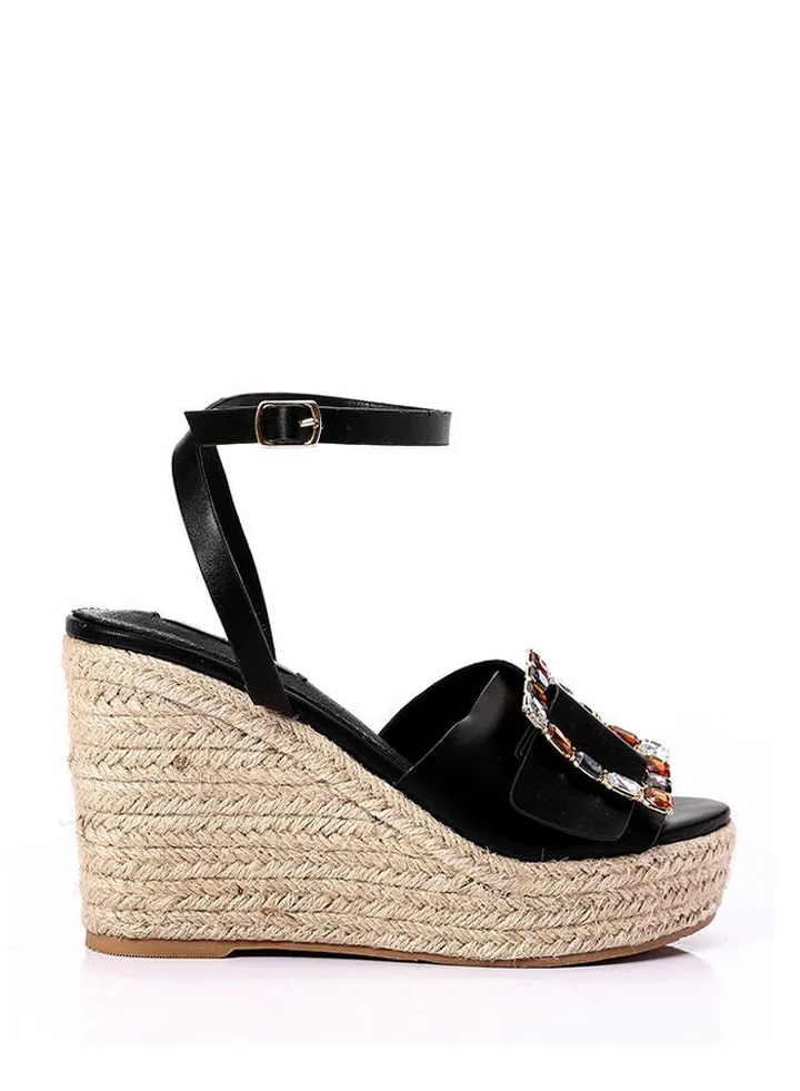 Fashionable Heeled Shoe