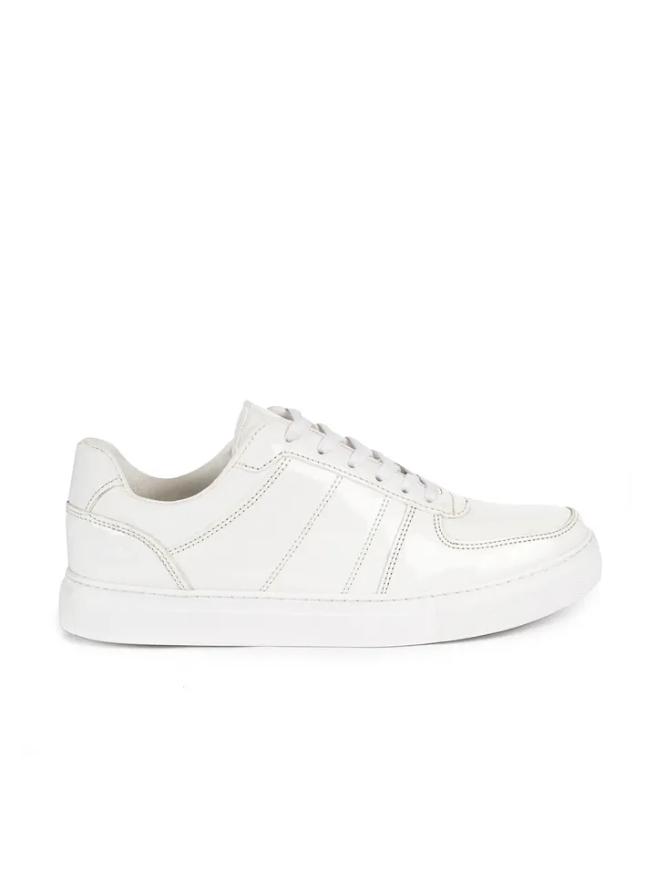 Low Top Sneaker