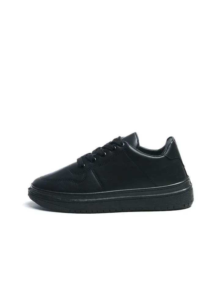 Minimalist Lace-Up Flat Sneakers - BLACK