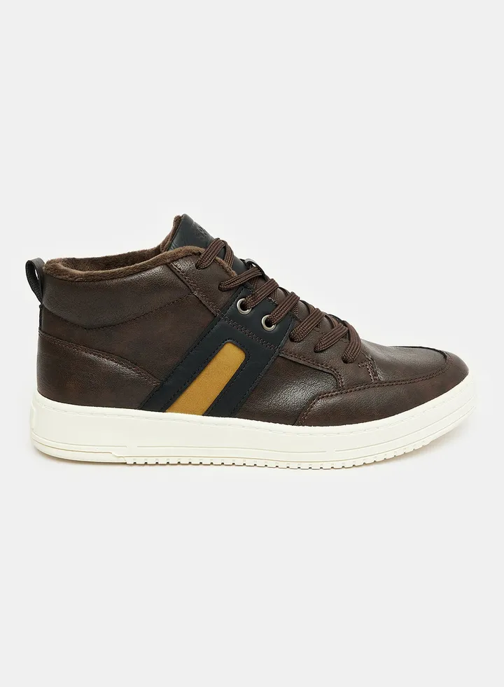 Low Top Sneaker