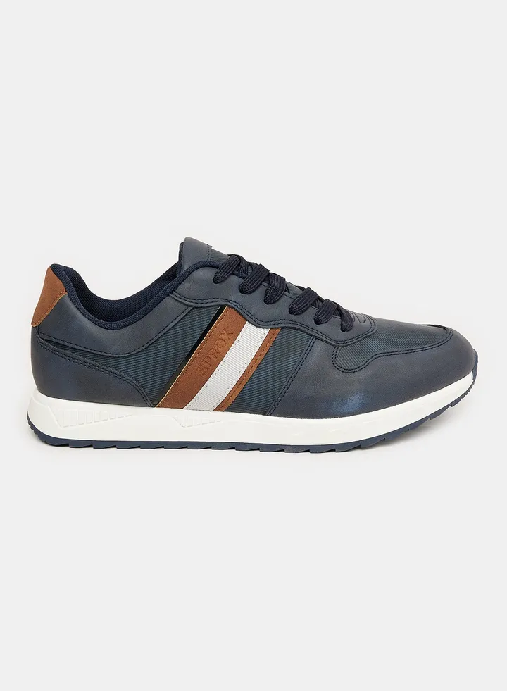 Low Top Sneaker