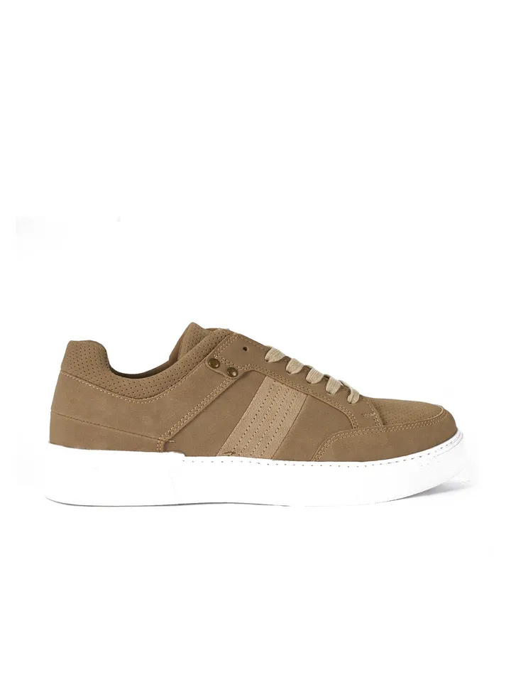 Low Top Sneaker