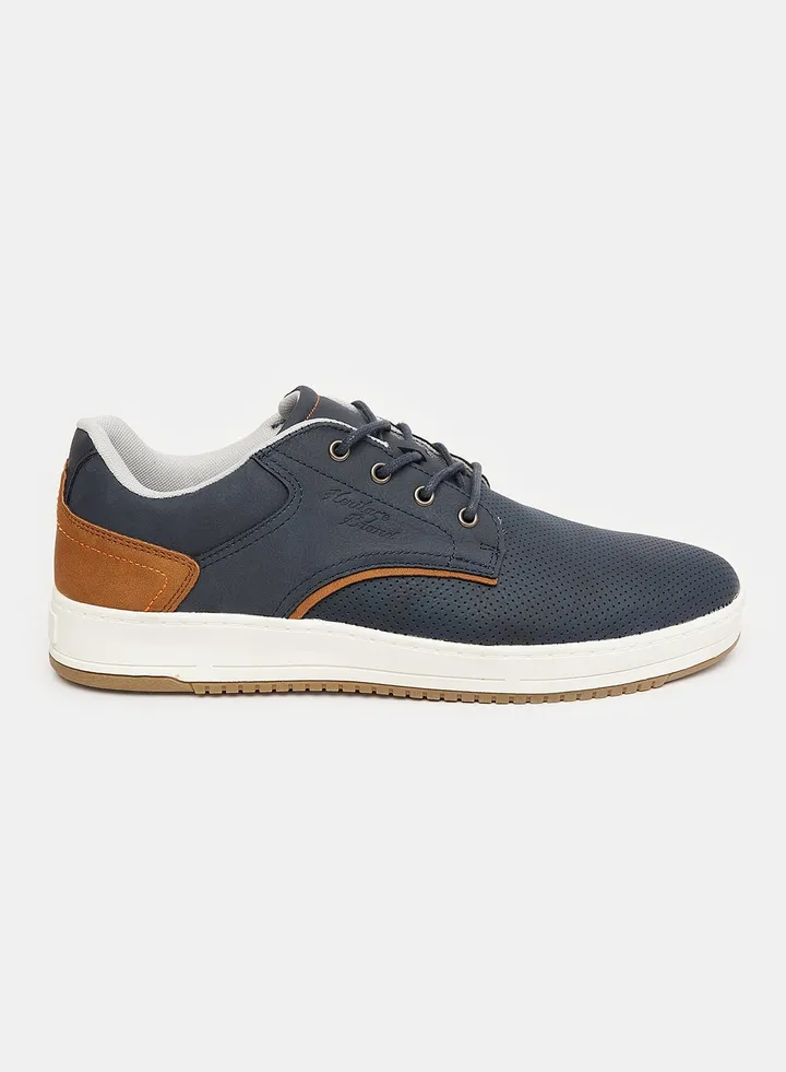 Low Top Sneaker