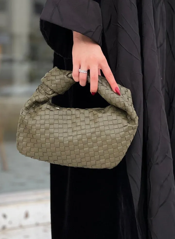 Twisted leather handbag