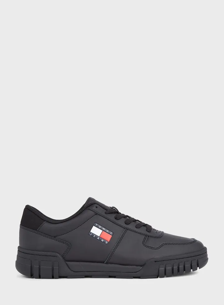 Retro Evolve Low Top Sneakers