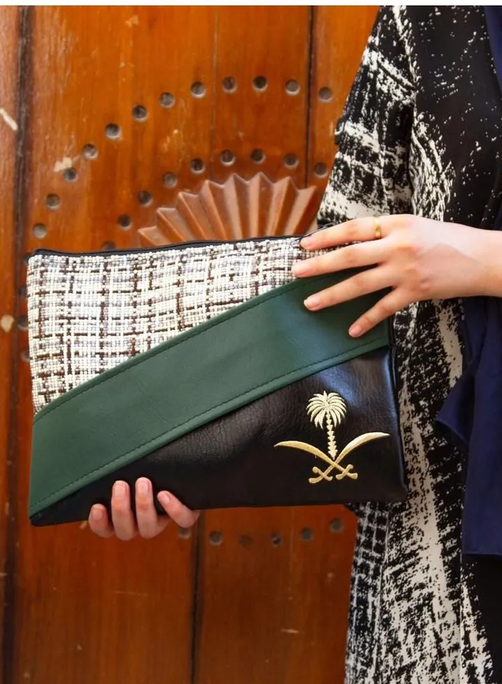 pouch handbag