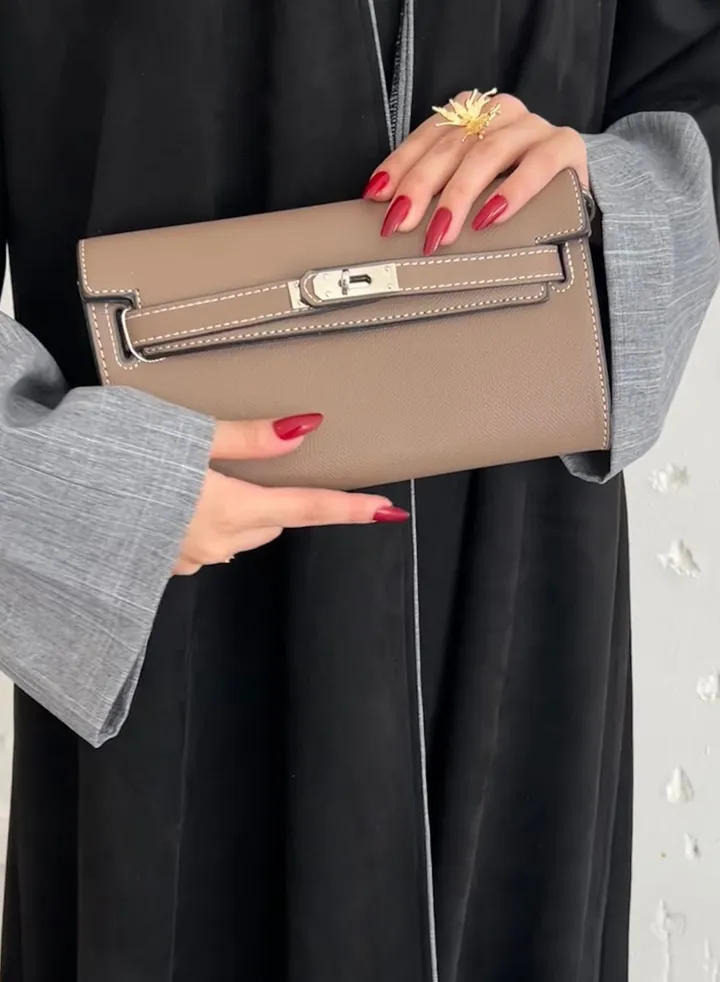 Handbag and shoulder