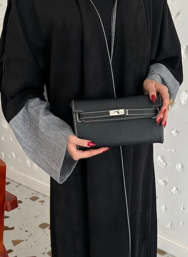 Handbag and shoulder