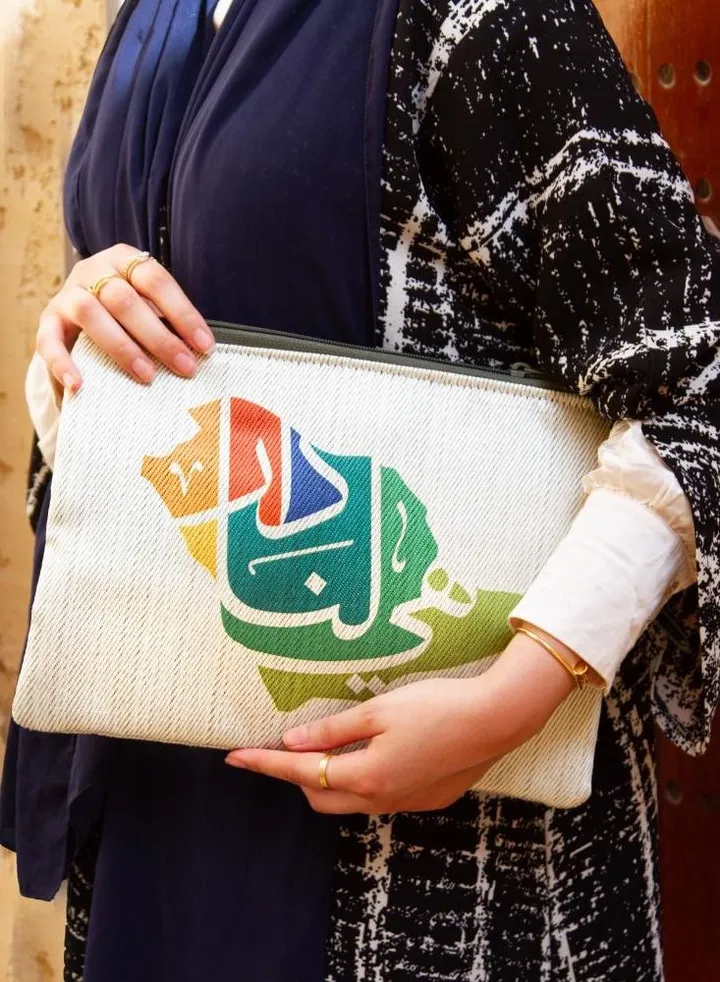 Pouch handbag