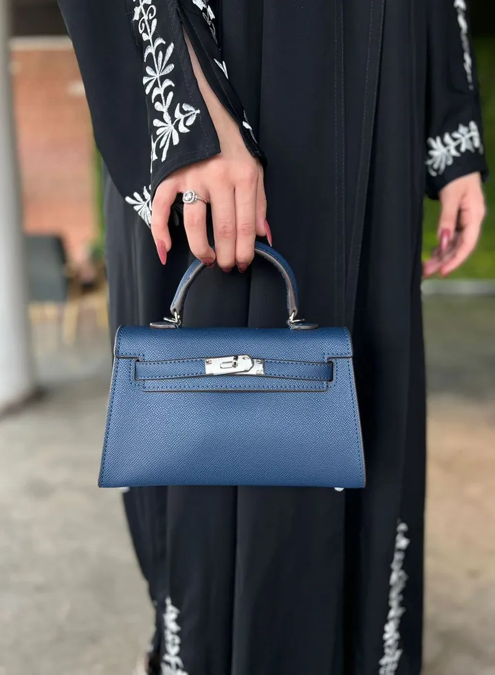 handbag 22