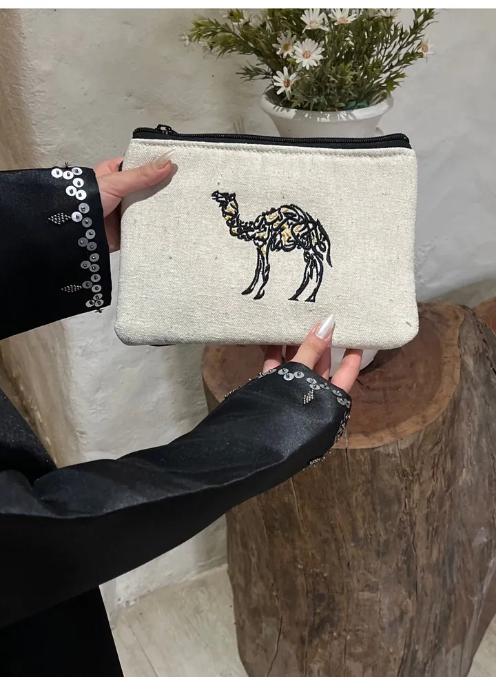 Pouch handbag