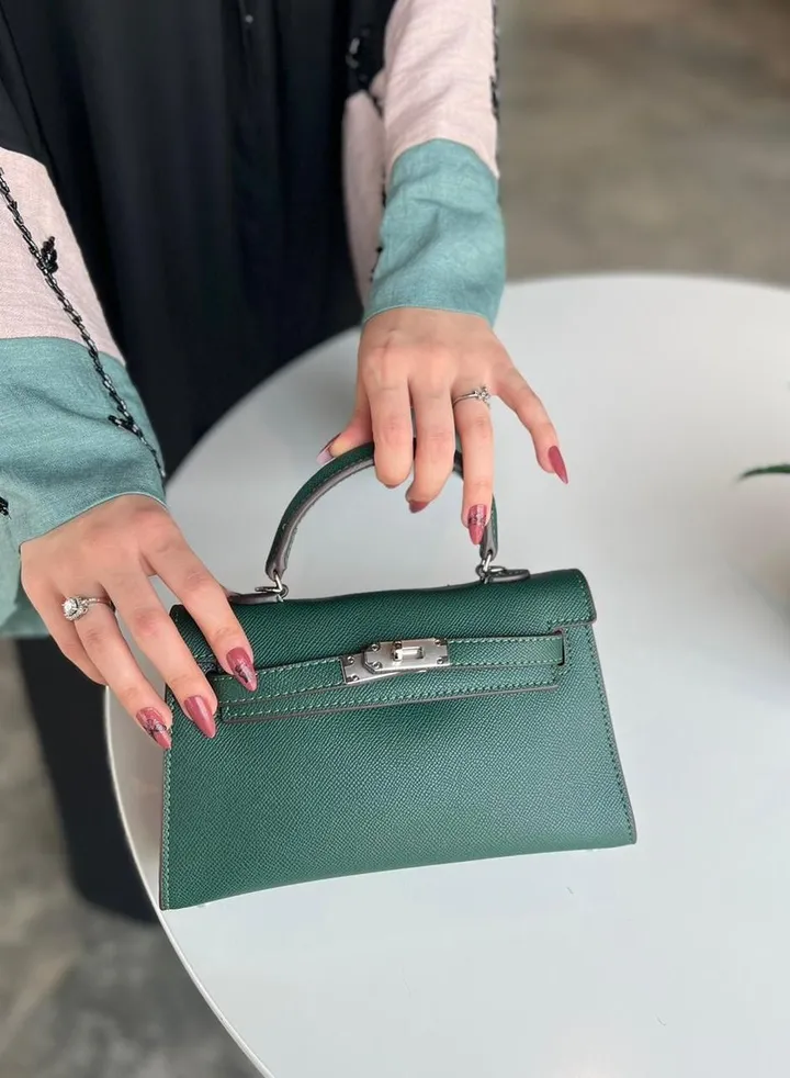 handbag 22