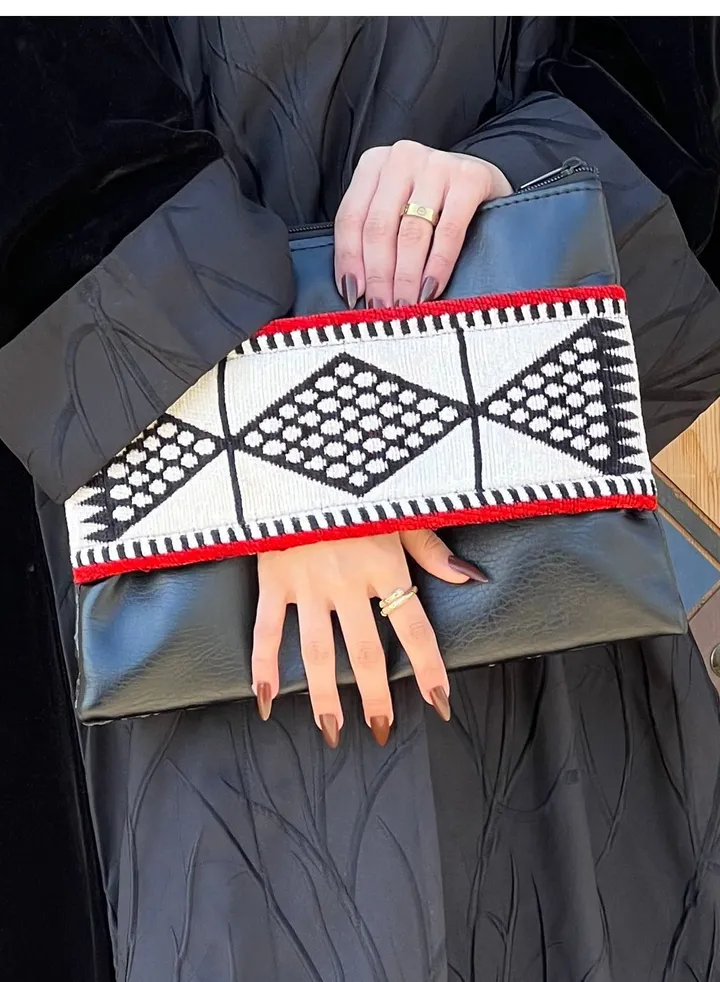 pouch sadou