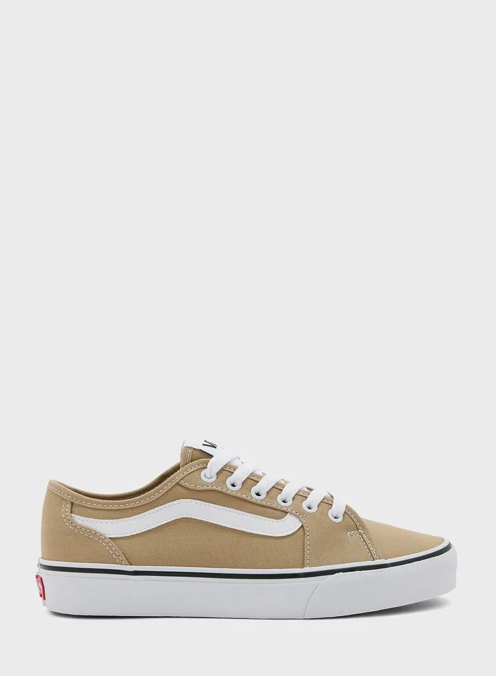 Essential Filmore Decon Sneakers