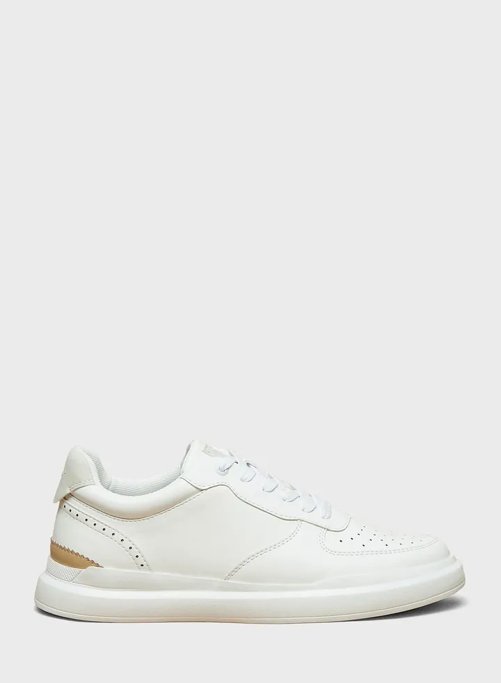 Casual Low-Top Sneakers