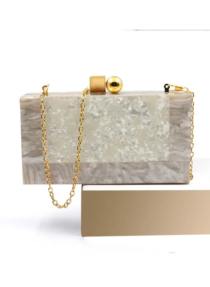 Minimalist And Fashionable Dinner Bag