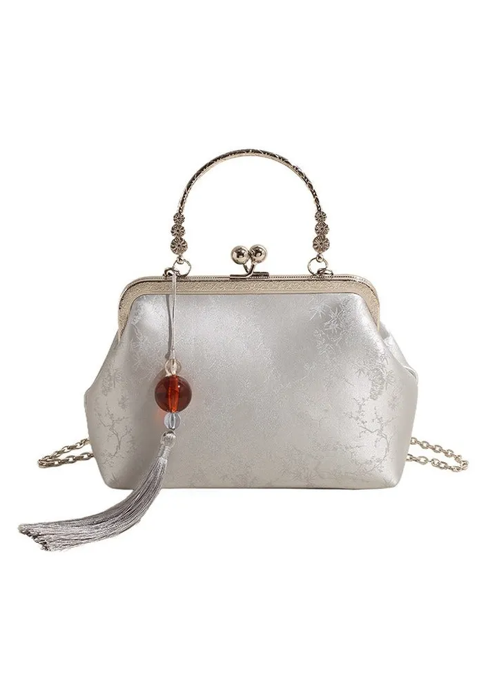 Minimalist And Fashionable Dinner Bag