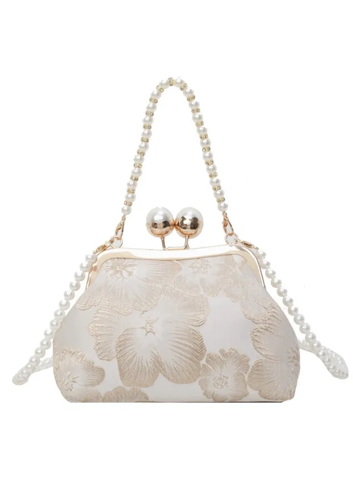 Minimalist And Fashionable Dinner Bag