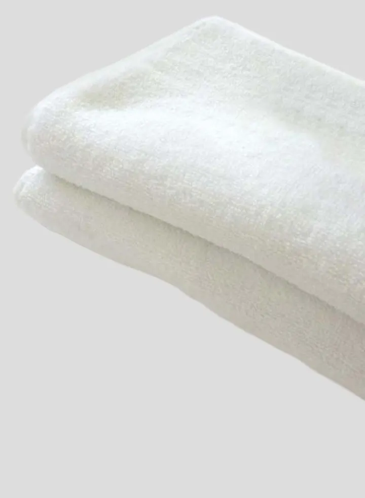 Body towel set consisting of two pieces plain white size (50 * 80) 100% Egyptian made made of the finest high-quality cotton to give softness and fast absorption characterized by its edges which adds a touch to its appearance