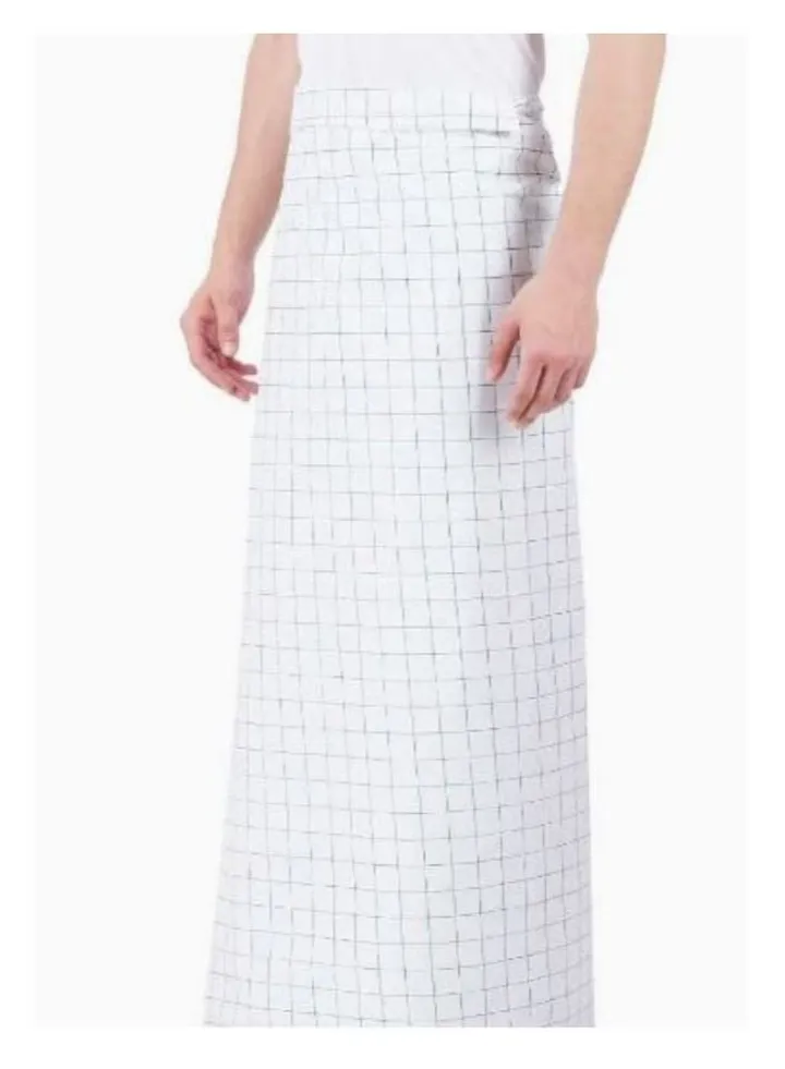 Men's Cotton Check White and Navy Blue Lining Shade Lungi