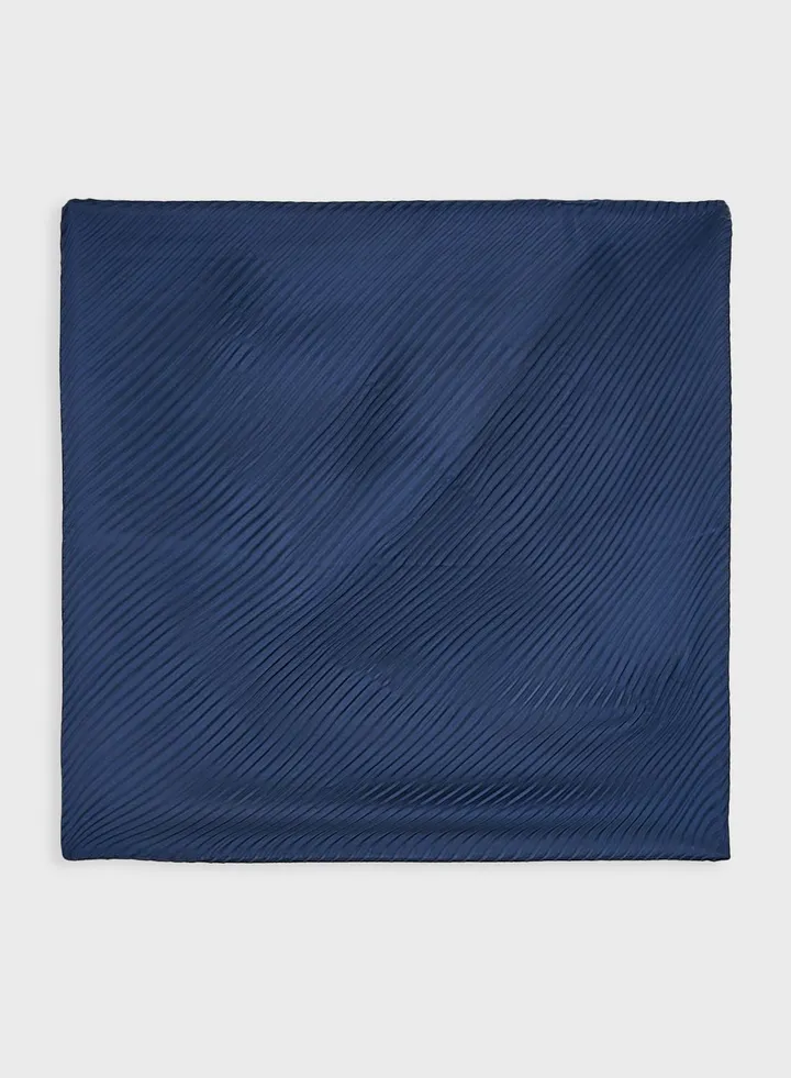 Crinkled Look Scarf
