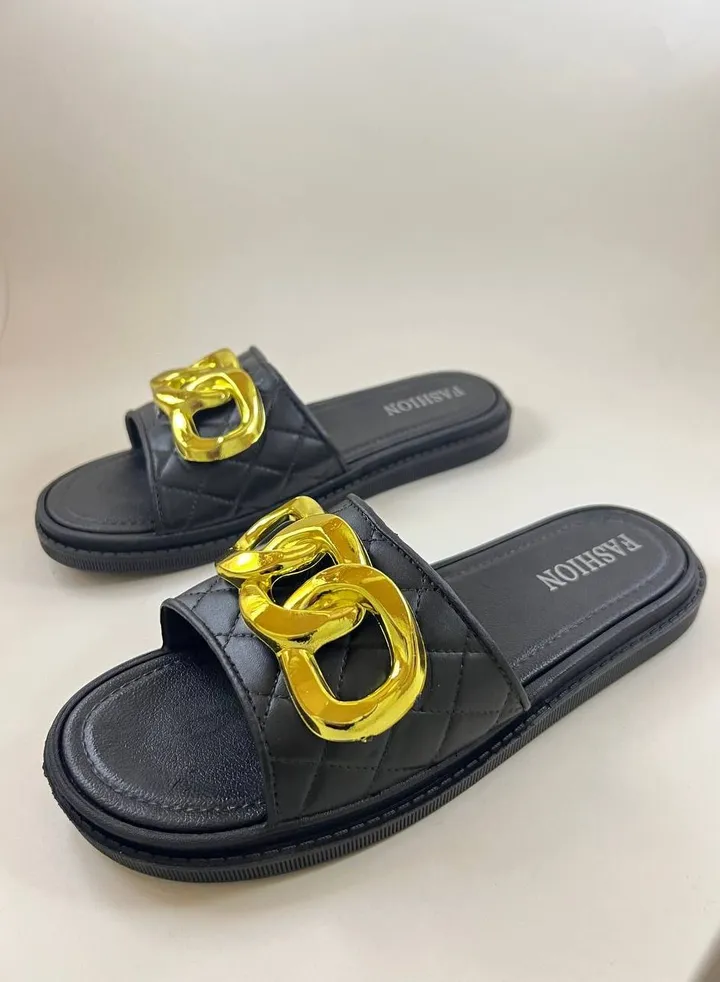 Casual Women Slippers Black Color
