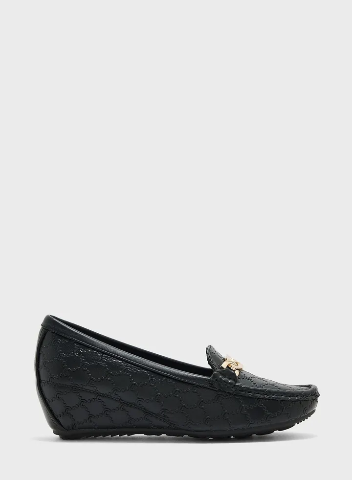 Round Shape Flat Moccasins